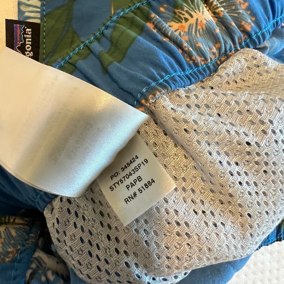 Patagonia Barely Baggies 2.5” Women's Shorts - Picture 5 of 6